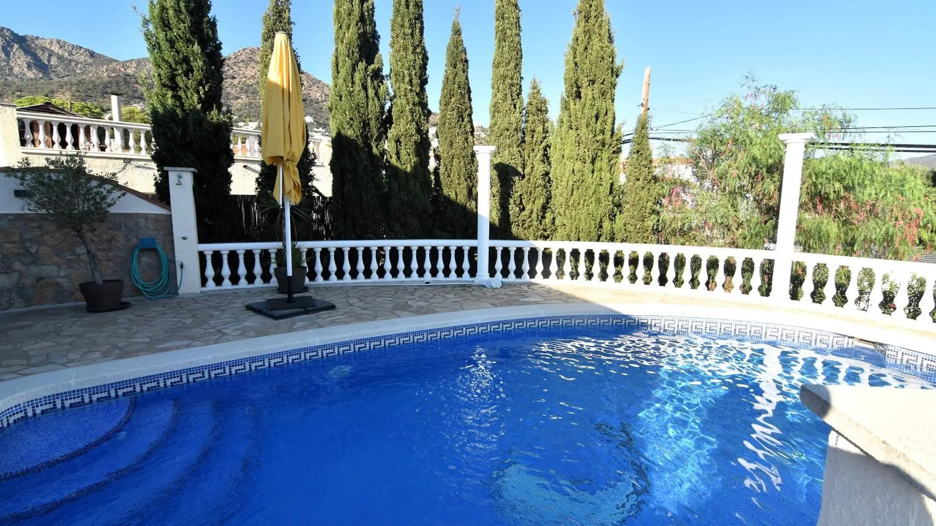 Rnet - Casa Morere Roses Spain